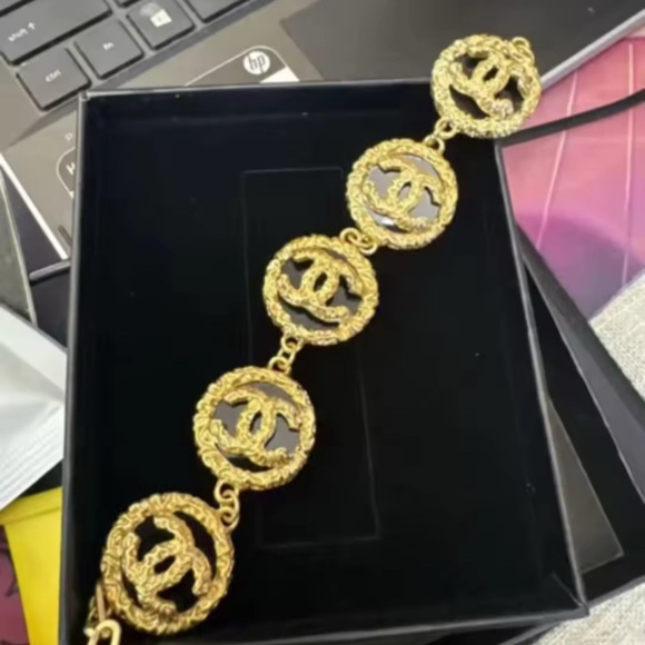 CC Medallion black/gold bracelet with box - Picture 2 of 5